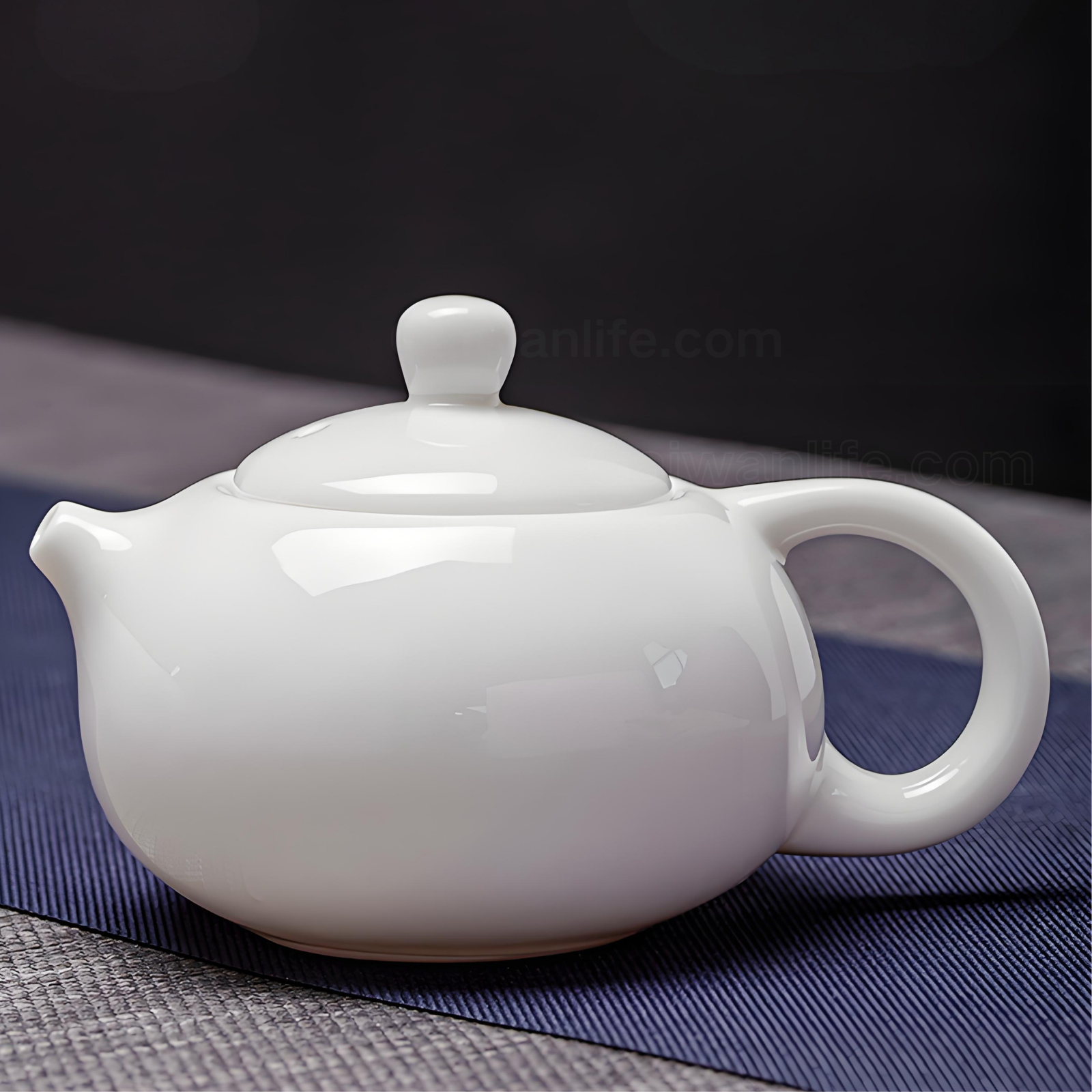 Jade-like Blanc de Chine Tea Set – 15-Piece Yangzhi White Porcelain with Gold Accents, Xishi Teapot & Ceramic Tray (Dehua Craftsmanship)