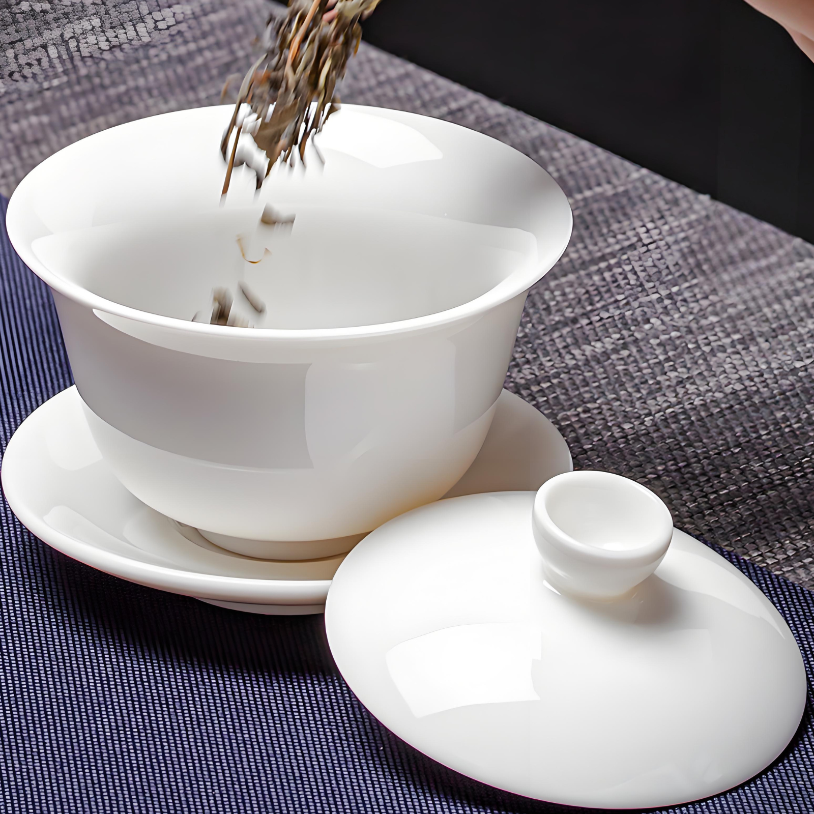 Jade-like Blanc de Chine Tea Set – 15-Piece Yangzhi White Porcelain with Gold Accents, Xishi Teapot & Ceramic Tray (Dehua Craftsmanship)