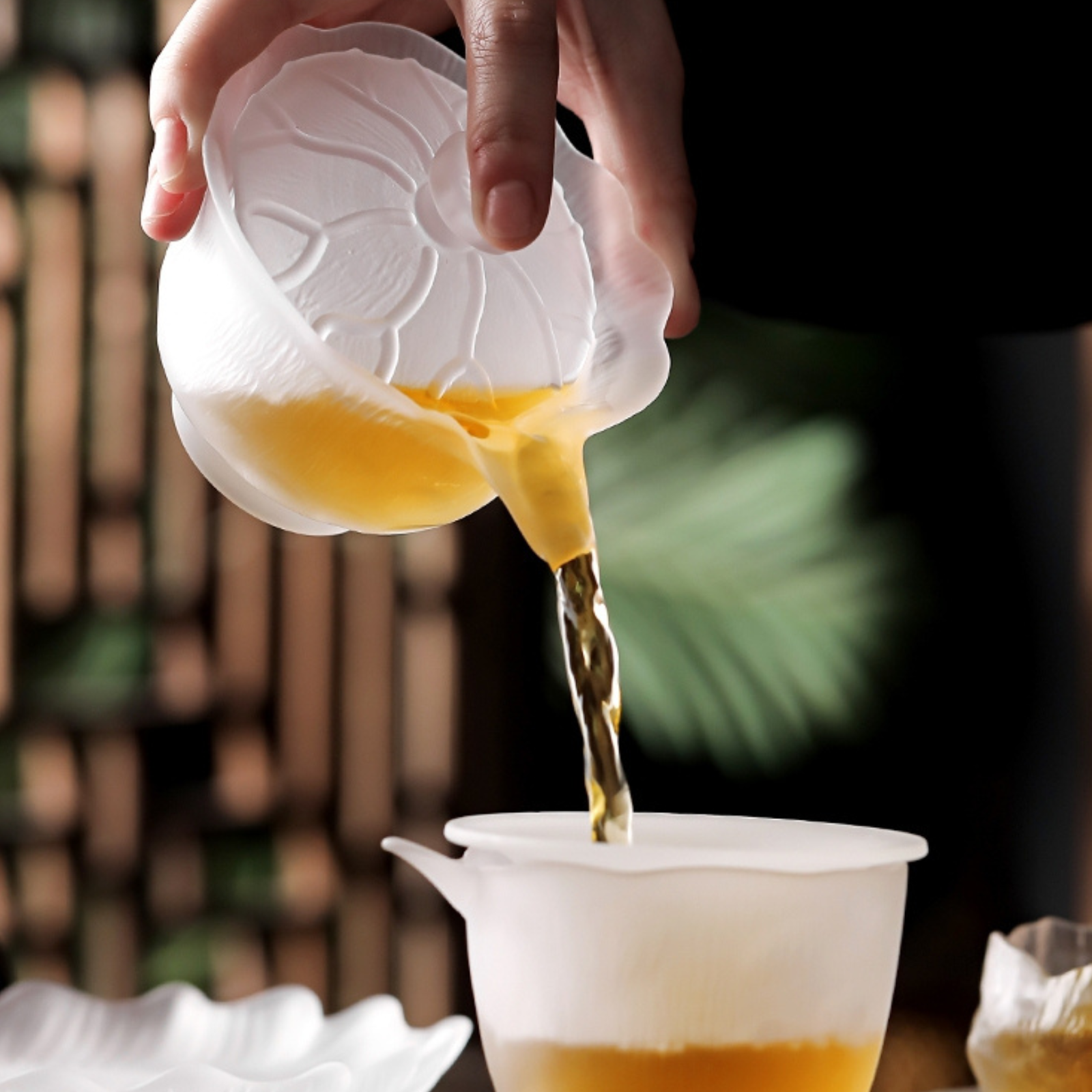 Frosted Glass Gaiwan   - Cloud Design, 170ml Handmade Liuli Tea Ceremony