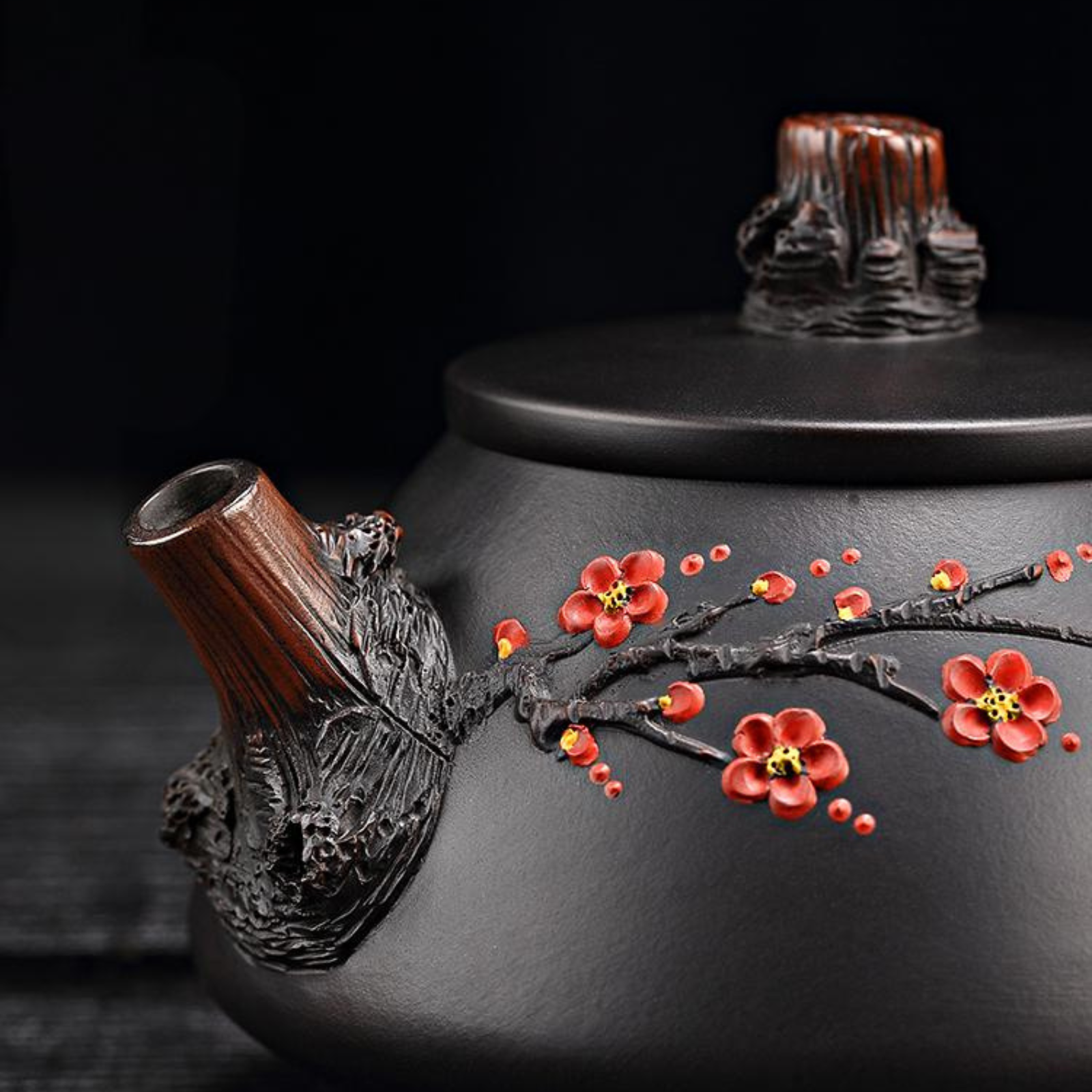 200ML Yunnan Jianshui Black Clay Plum Blossom Teapots