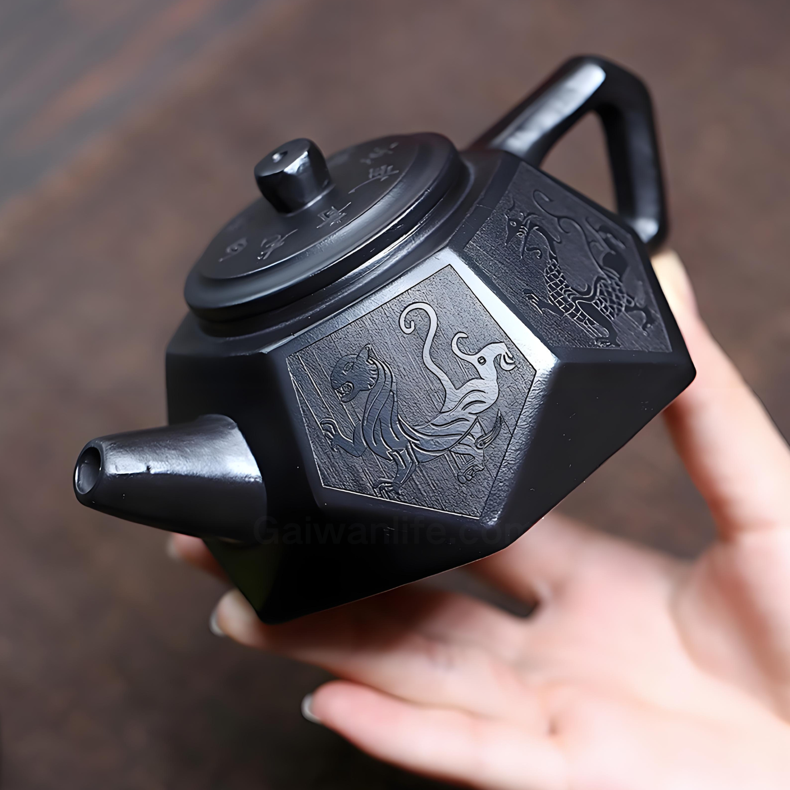 Sechseckige Diamant-Zisha-Teekanne – 220 ml, handgefertigt, schwarzer Ton