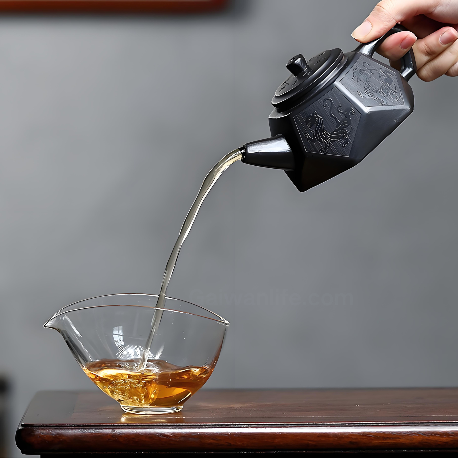 Sechseckige Diamant-Zisha-Teekanne – 220 ml, handgefertigt, schwarzer Ton