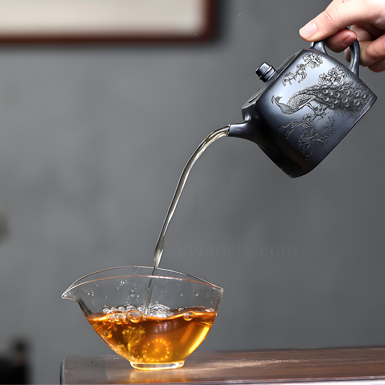 Quadratische Handuo Zisha-Teekanne – 260 ml, gealterter schwarzer Ton, handgefertigt