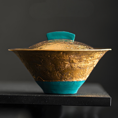 Tasse à thé Gaiwan à paroi mince faite à la main - Vert paon avec des touches argentées fluides, 100 ml