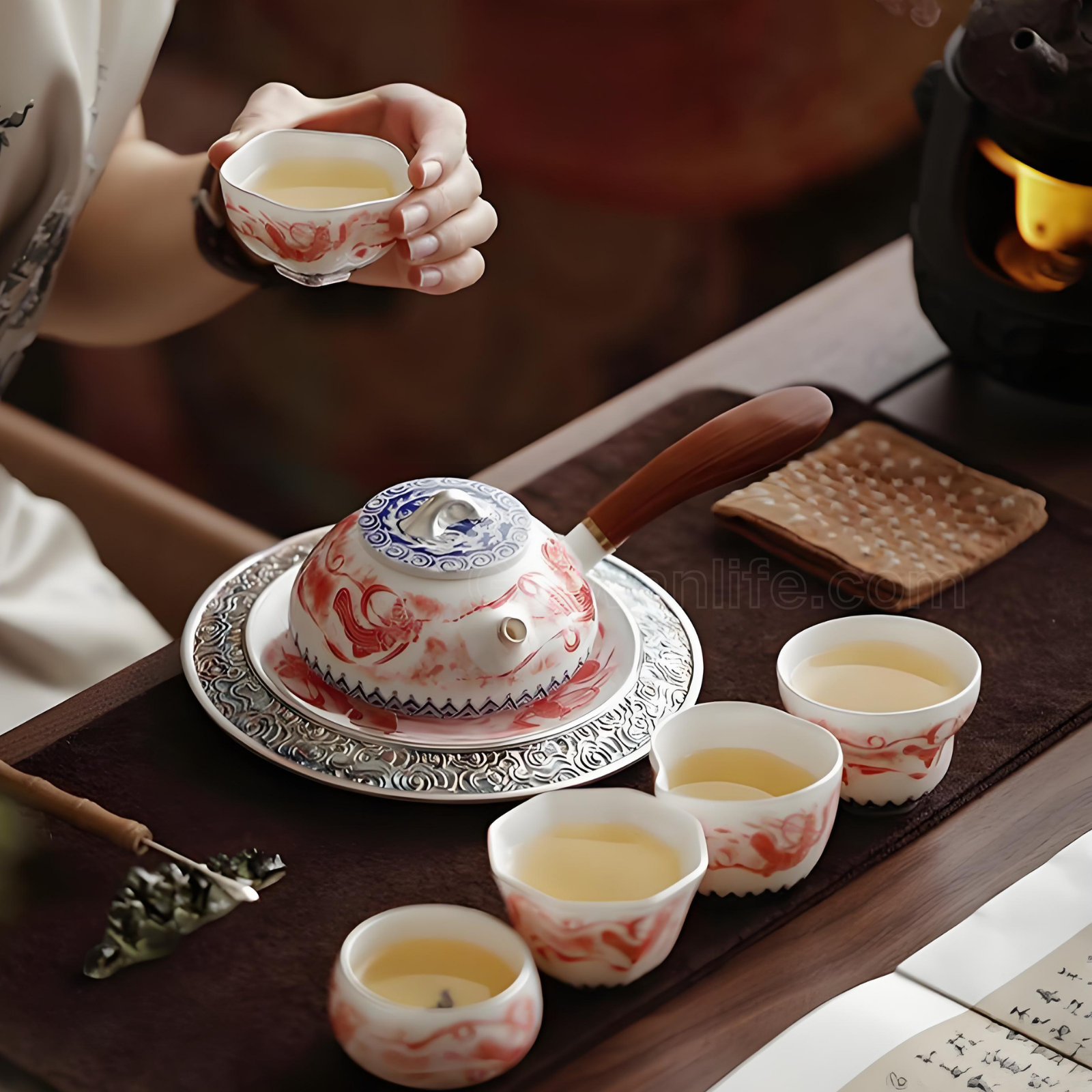 Handgefertigtes Dunhuang Feitian-Teeservice – versilberte Kanne mit seitlichem Henkel, fünf Segenstassen, luxuriöse Geschenkbox