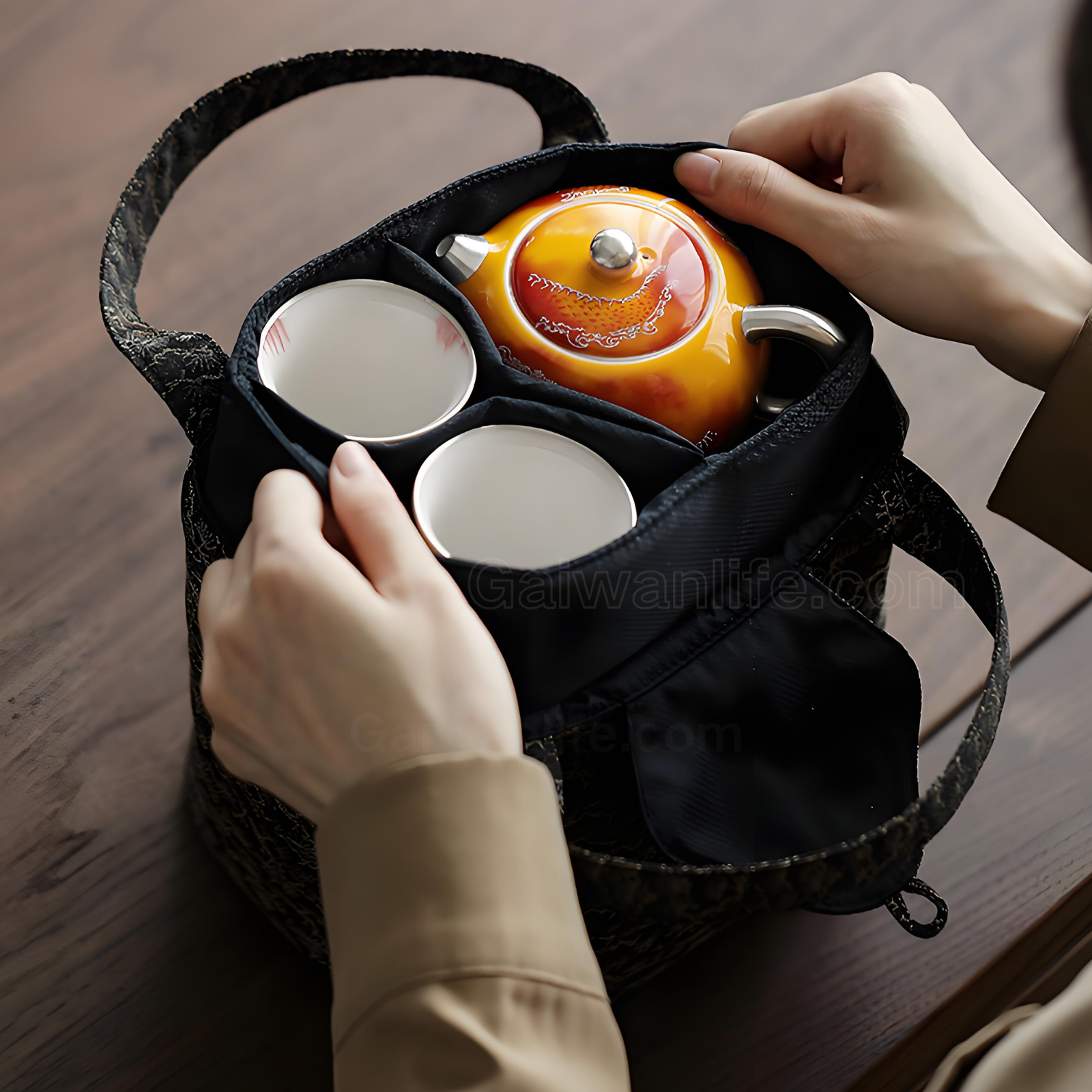 Handmade Silver-Gilded Xishi Teapot Travel Set - Dragon & Phoenix Design, 200ml Ceramic