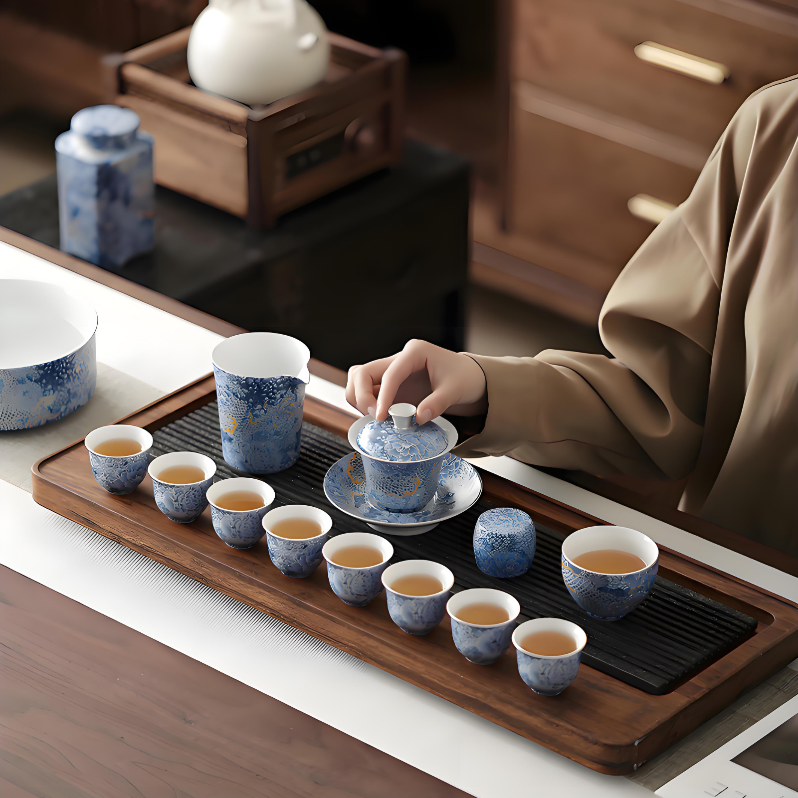 Imperial Dragon Cloisonné-Teeservice – 12-teiliges handgefertigtes Keramik-Set, inspiriert von der Verbotenen Stadt