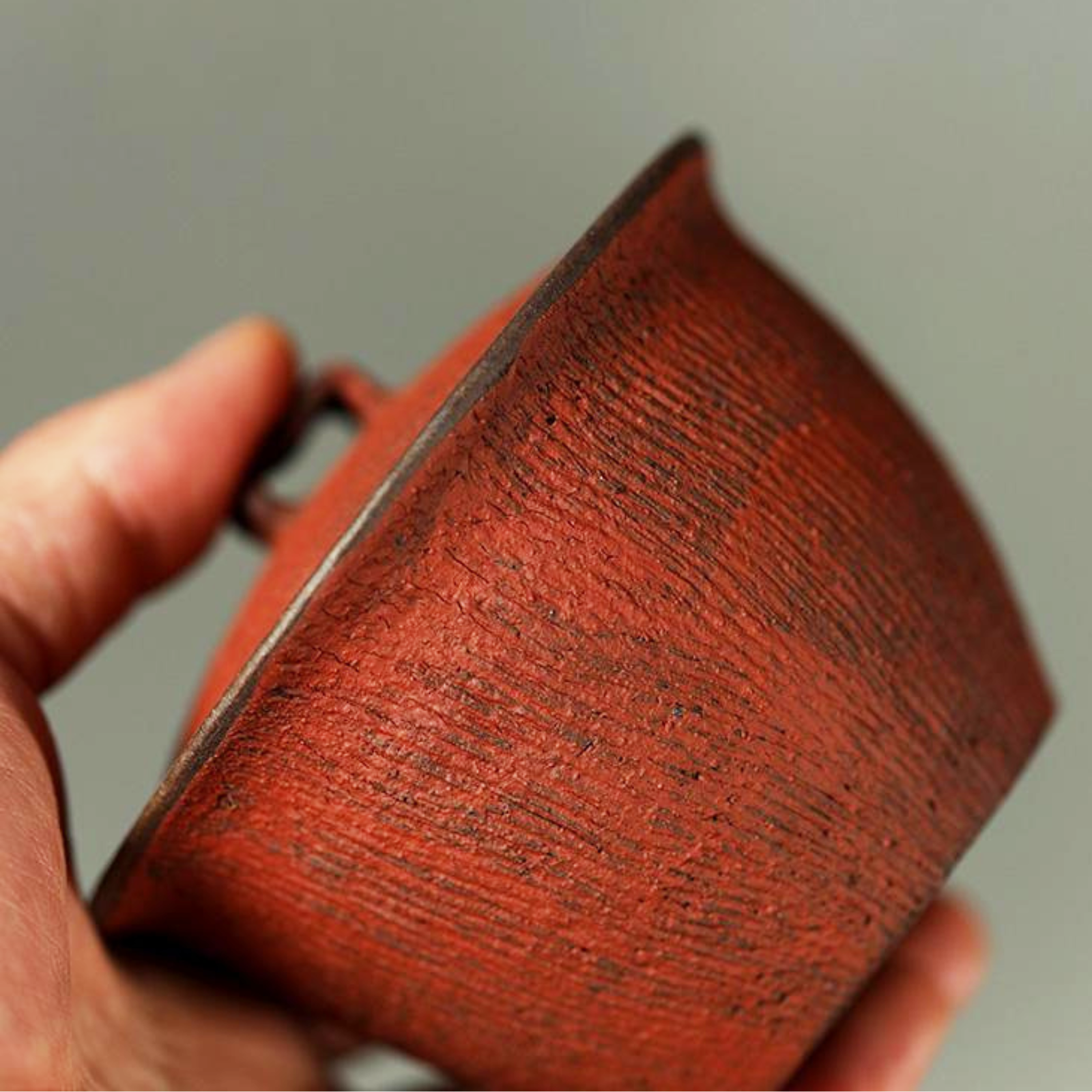 Handmade Kohiki-Style Gaiwan - Royal Red Glaze, 200ml Wabi-Sabi Ceramic, Jingdezhen