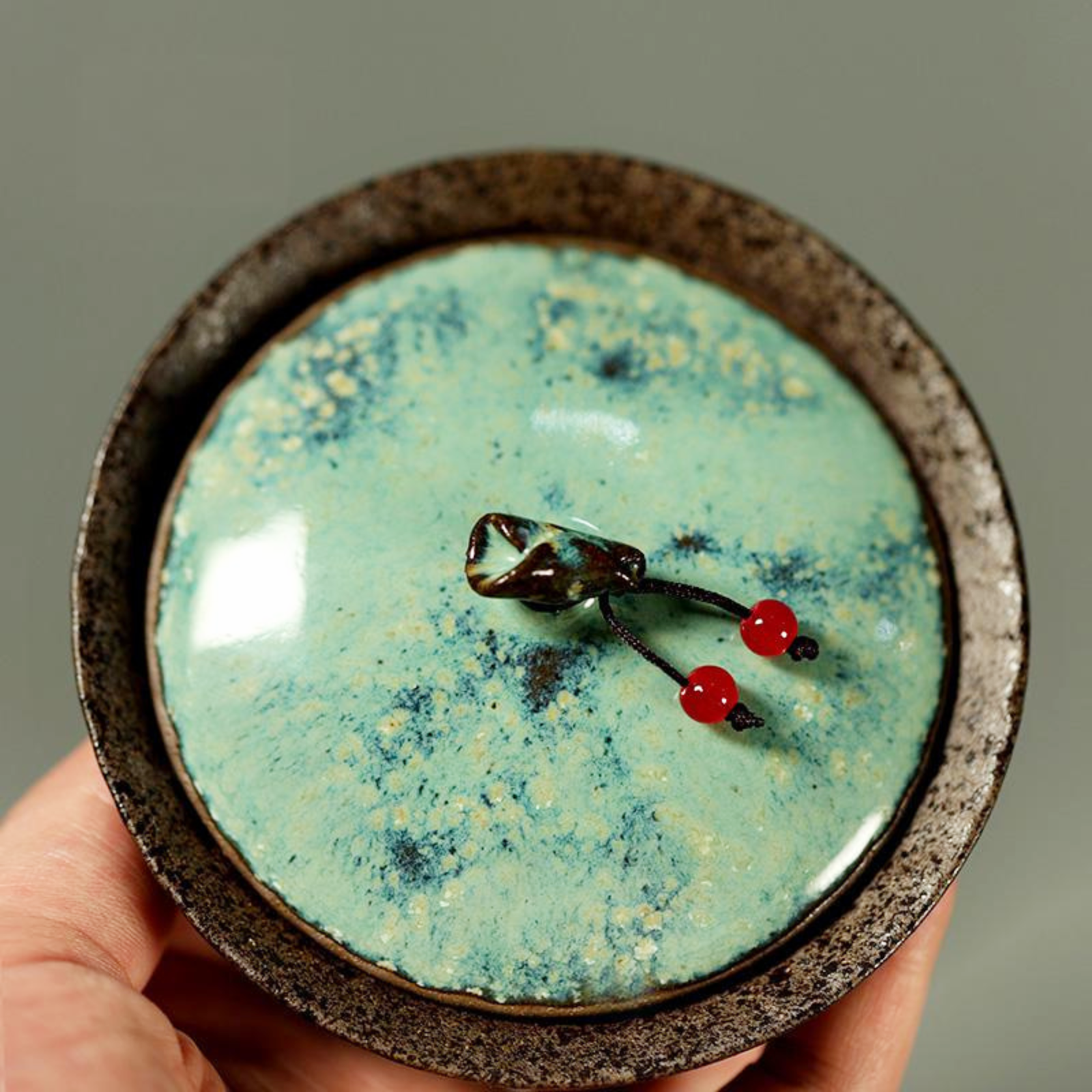 Handgefertigter Lotusblatt-Gaiwan – 100 ml Wabi-Sabi-Keramik, dünnwandig, hitzebeständig