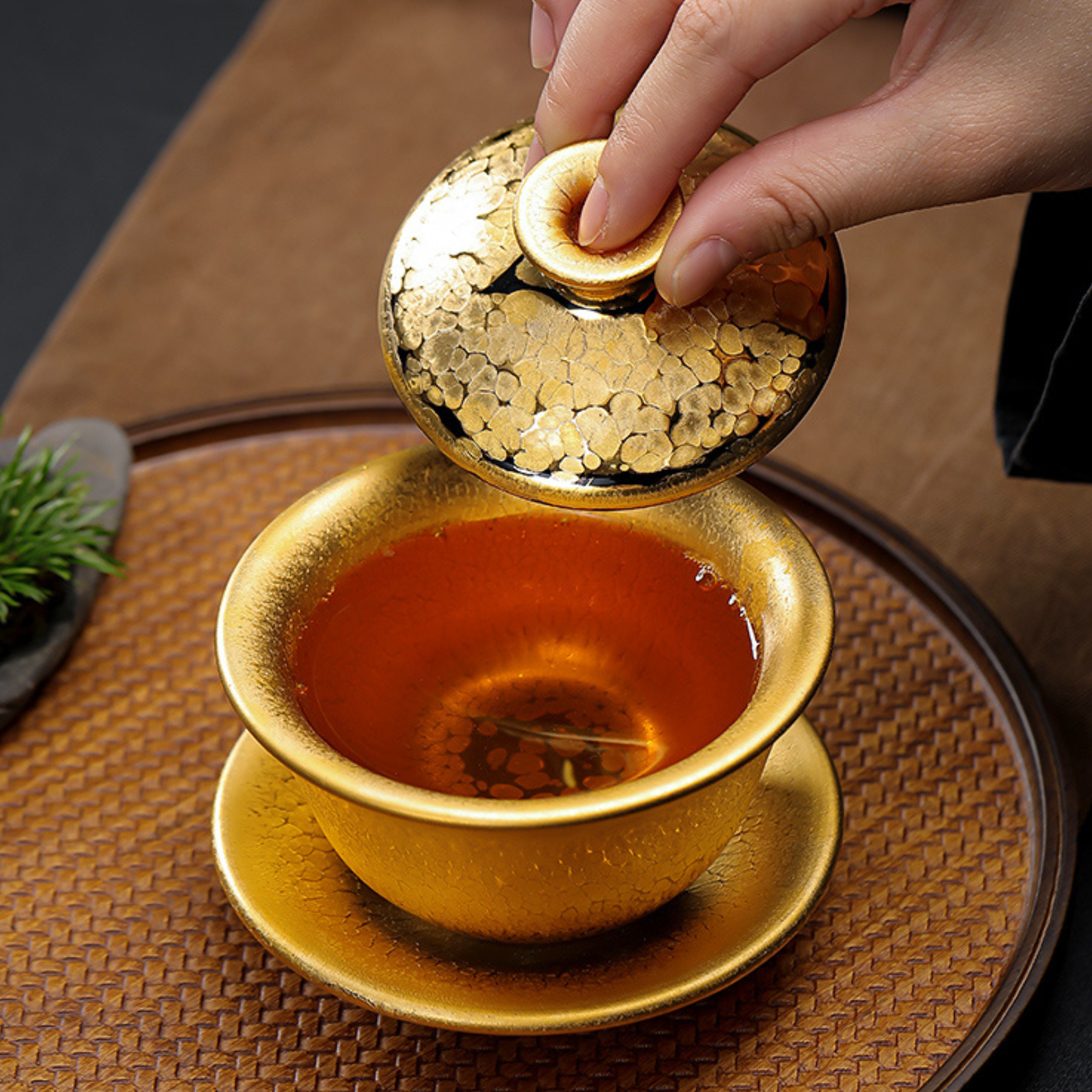 Gilded Jian Zhan Oil-Drop Gaiwan - 180ml Handcrafted Ceramic Teapot, Retro Luxury Design