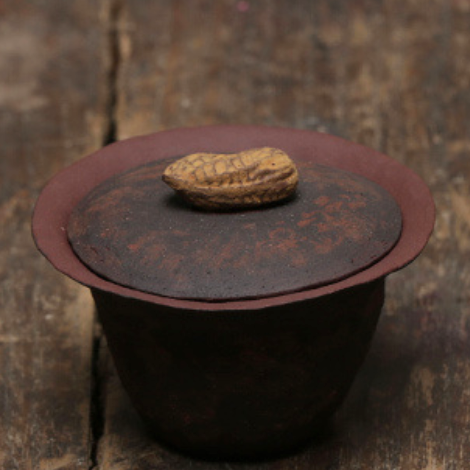 Handmade Mini Zisha Gaiwan - Peanut Design, 90ml Retro Sand-Finish Teacup