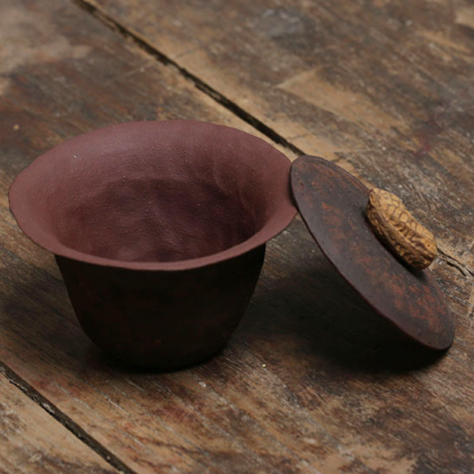 Handmade Mini Zisha Gaiwan - Peanut Design, 90ml Retro Sand-Finish Teacup