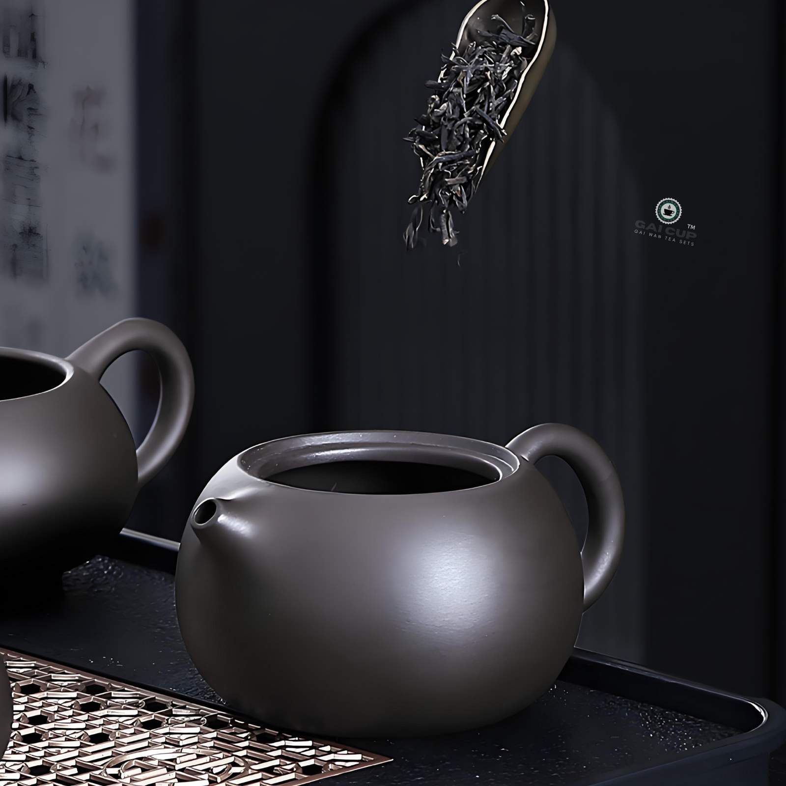 Premium Yixing Zisha Clay Gongfu Tea Set - 15-Piece Gift Box with Tea Tray